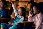 小孩子进电影院要买票吗 电影院小孩子一米几不用票收费标准。