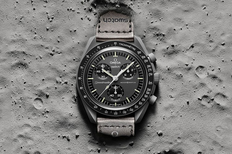 Swatch x OMEGA Speedmaster 联名登月手錶于 数倍定价价格出售