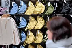 UNIQLO起诉SHEIN侵犯“Round Mini Shoulder Bag”包款设计专利